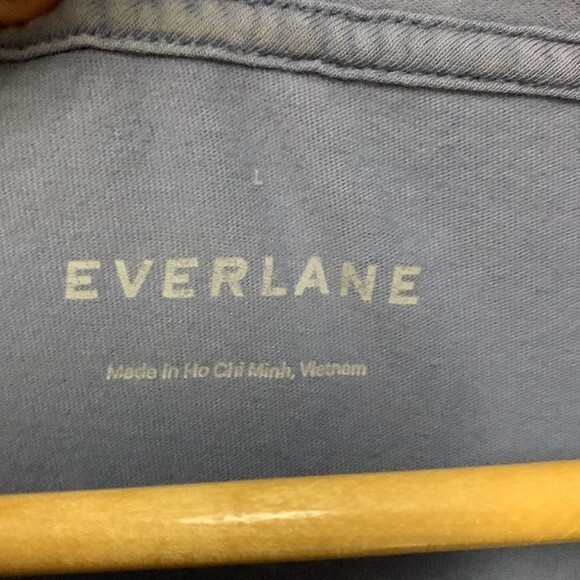 Everlane Blue Short Sleeve Slouchy V-neck T-shirt Size M - Picture 3 of 7